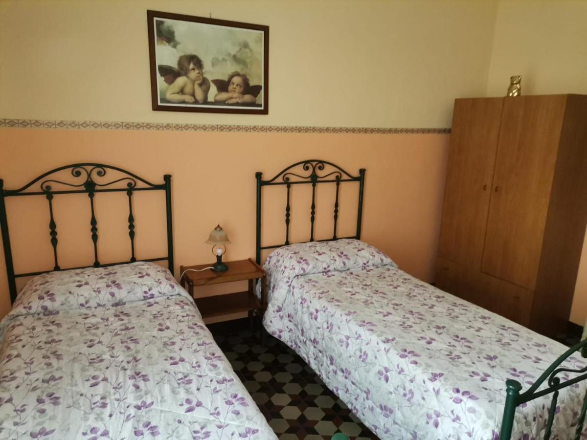 I Mici Di Emy Appartement Catánia Buitenkant foto