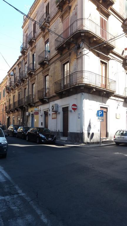 I Mici Di Emy Appartement Catánia Buitenkant foto